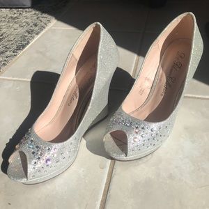 silver sparkle open toe wedges